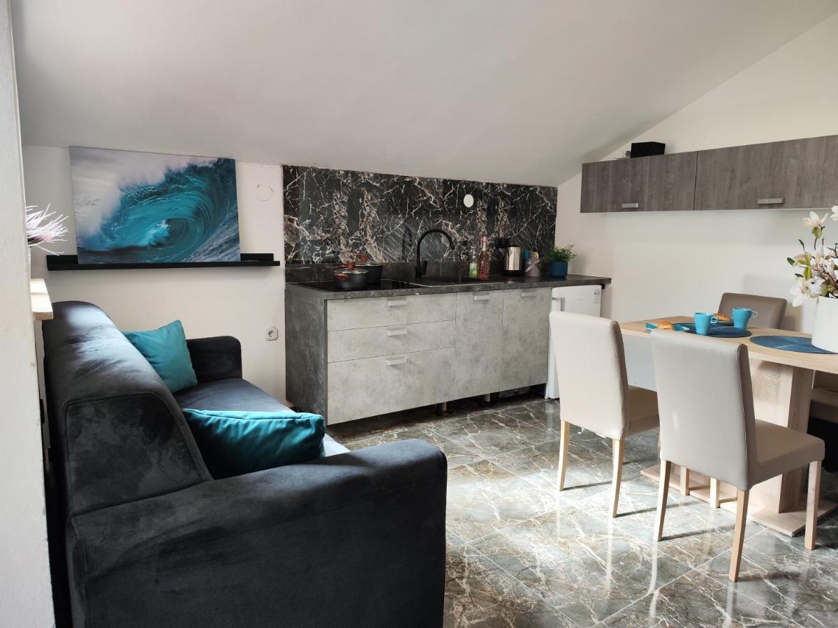 Apartments Orhidelia נייביצה מראה חיצוני תמונה