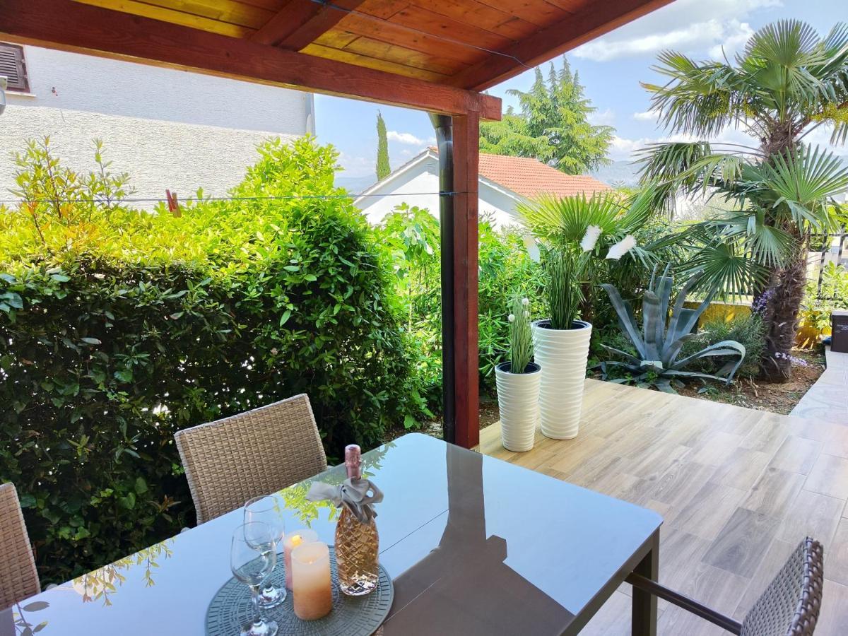 Apartments Orhidelia נייביצה מראה חיצוני תמונה