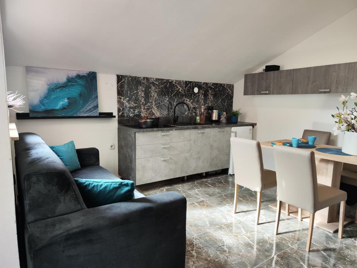 Apartments Orhidelia נייביצה מראה חיצוני תמונה
