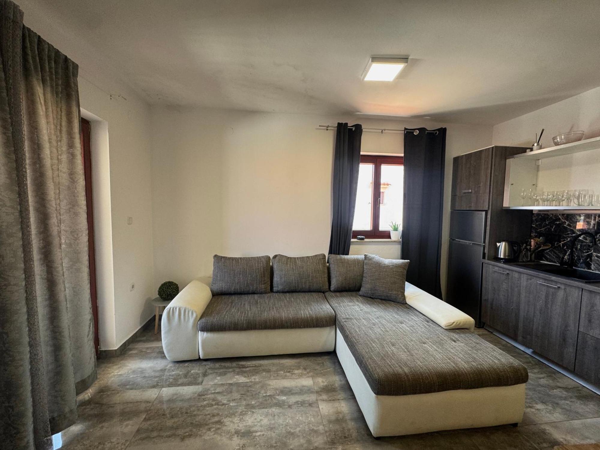 Apartments Orhidelia נייביצה מראה חיצוני תמונה