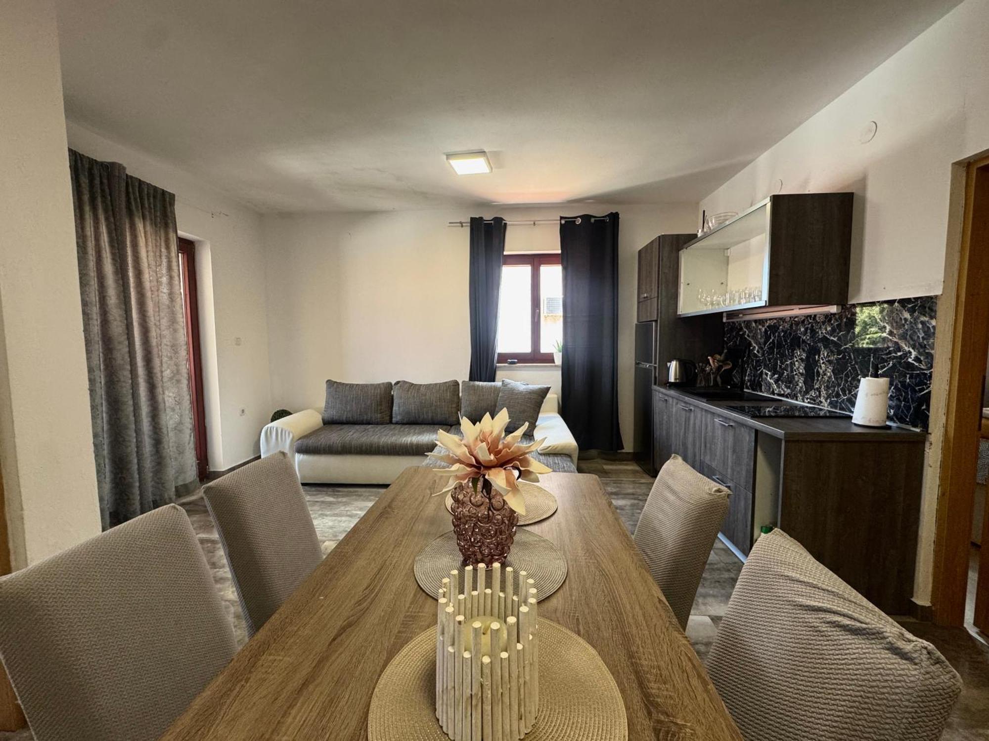 Apartments Orhidelia נייביצה מראה חיצוני תמונה